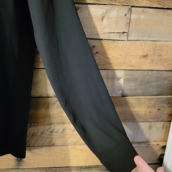 Ann Taylor women's black dress blouse with pleated front size medium - Picture 5 of 11